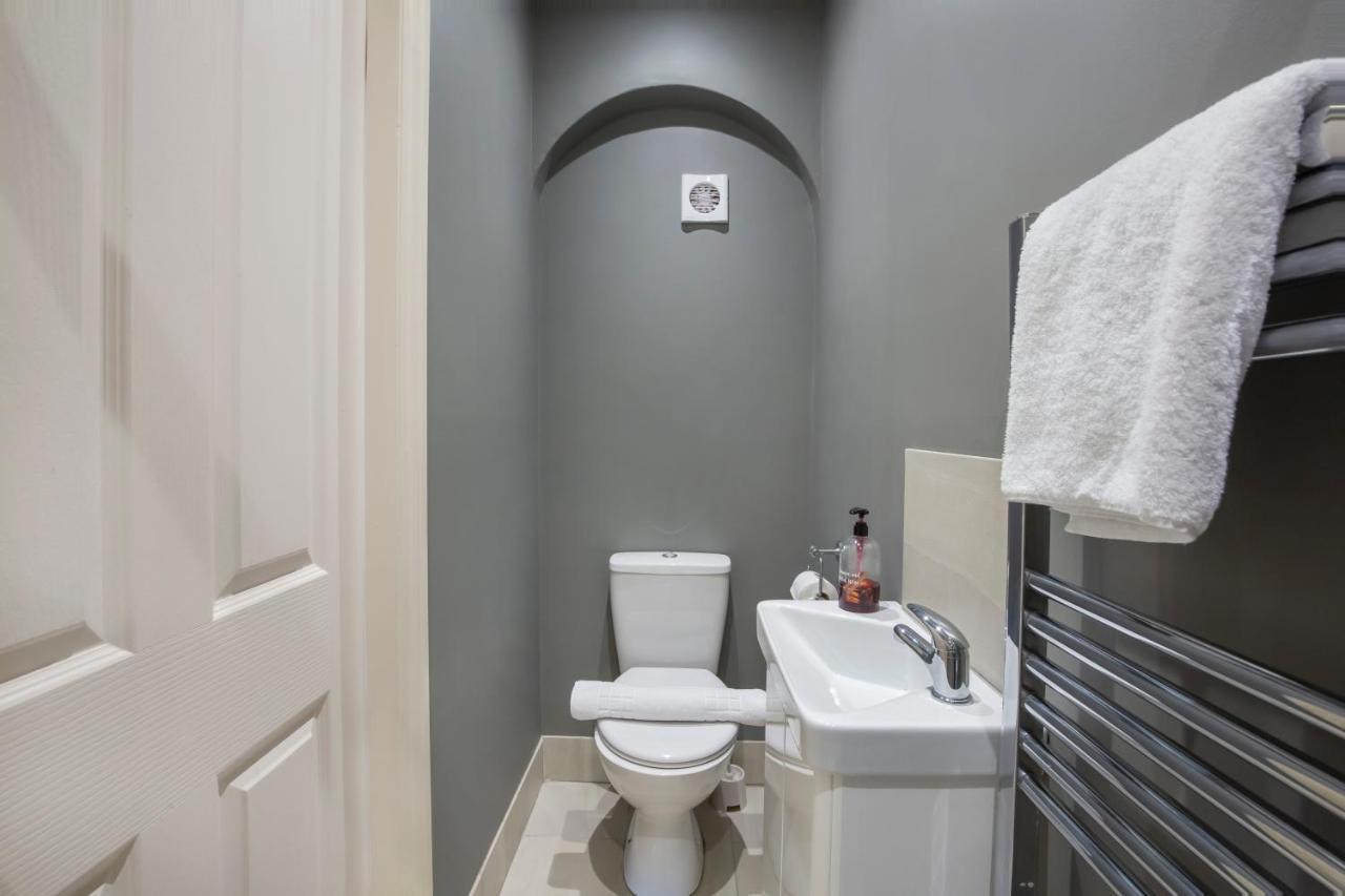 Patrick'S Pool- 4 Bedroom,4 Bathroom, Most Central Luxury Townhouse! York Dış mekan fotoğraf